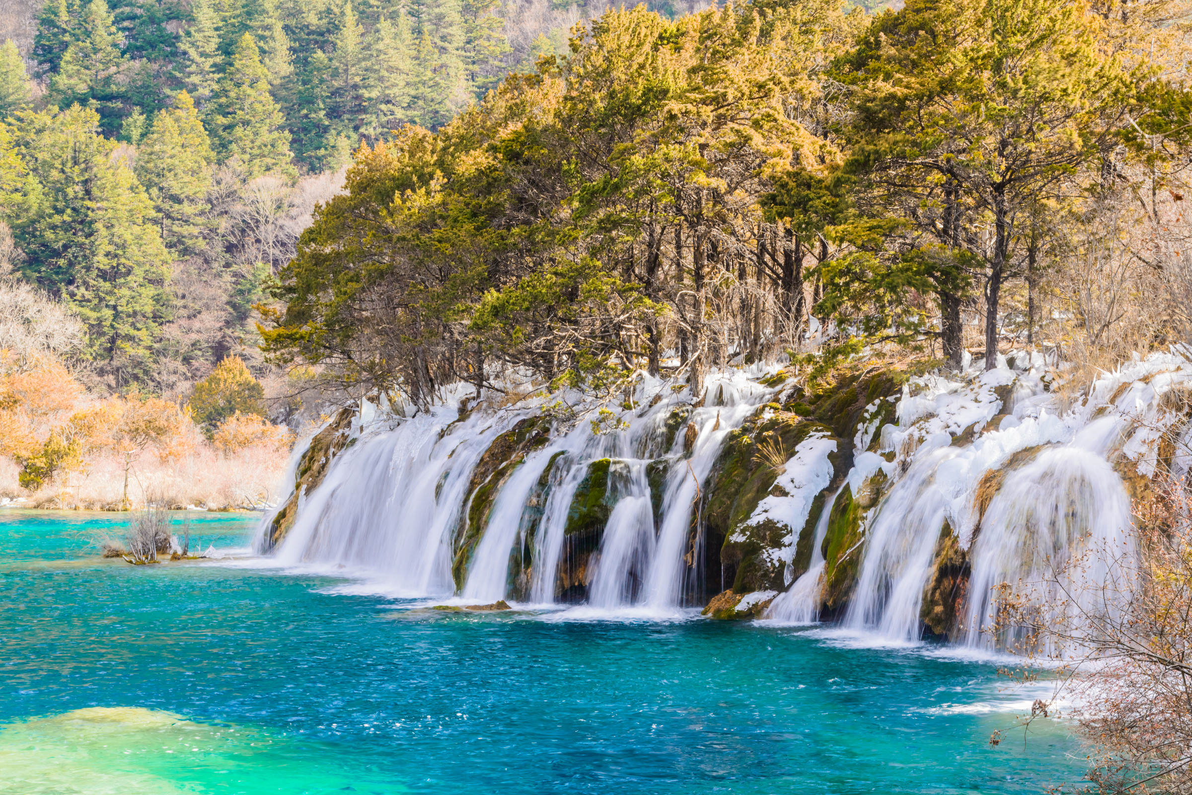 jiuzhaigou national park.webp